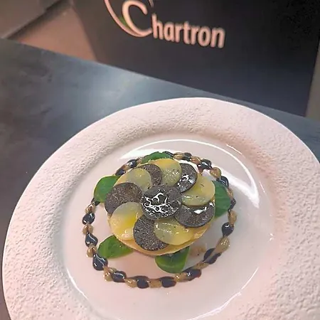 Otel Restaurant Chartron Saint-Donat-sur-lʼHerbasse